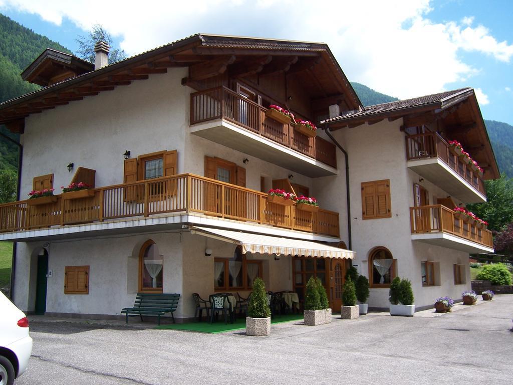 Alpen Hotel Rabbi Exterior foto